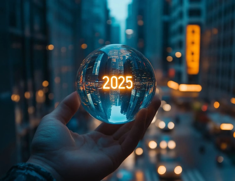 Prédictions et perspectives du marché immobilier pour l'année 2025 avec boule de cristalRetryClaude can make mistakes. Please double-check responses.